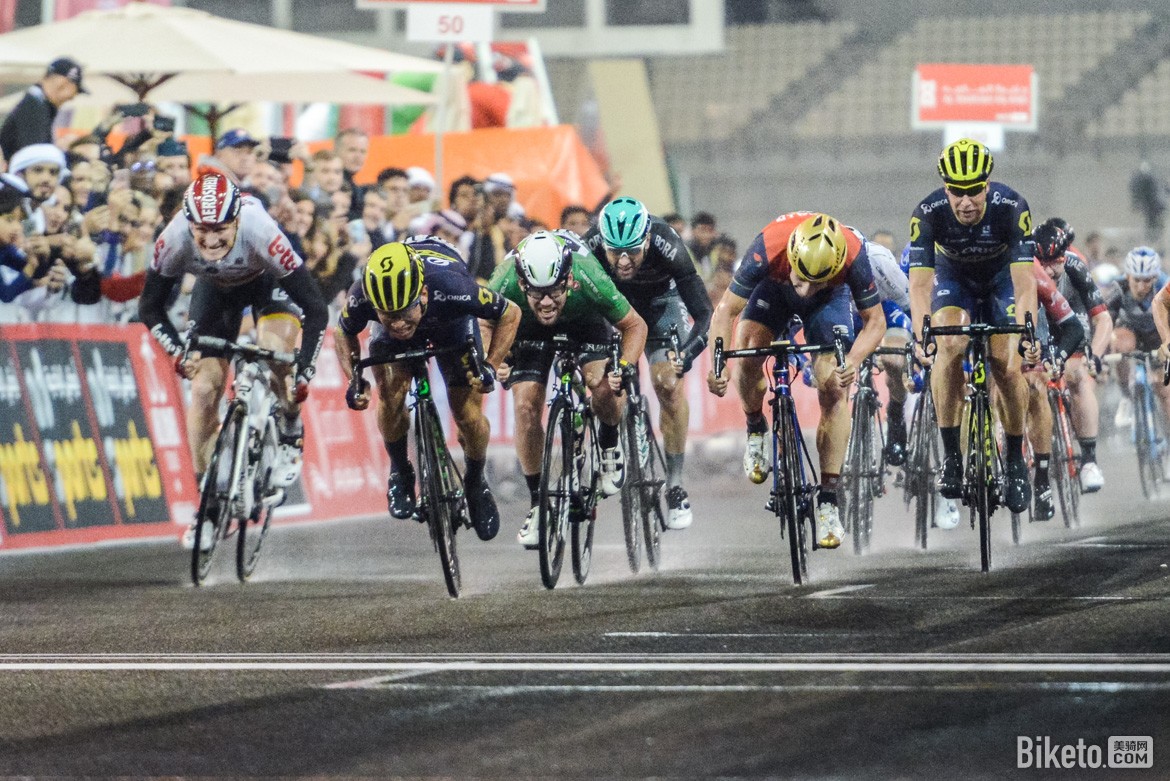 ������,����