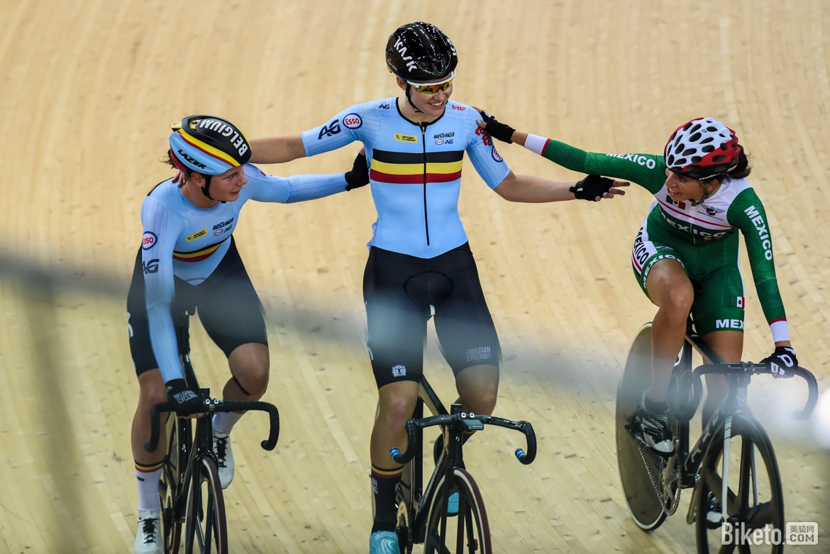 ��۳���������