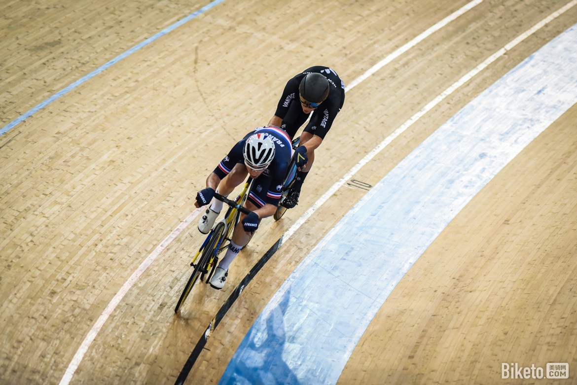 ��۳���������