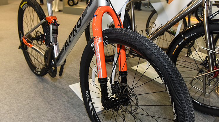 �����޼��ޣ�̨��չ���գ�������Ʋ�Ʒ��չ