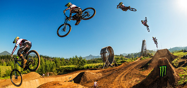 �����ػ��Եļ���ʢ�磡DarkFestս��һ��