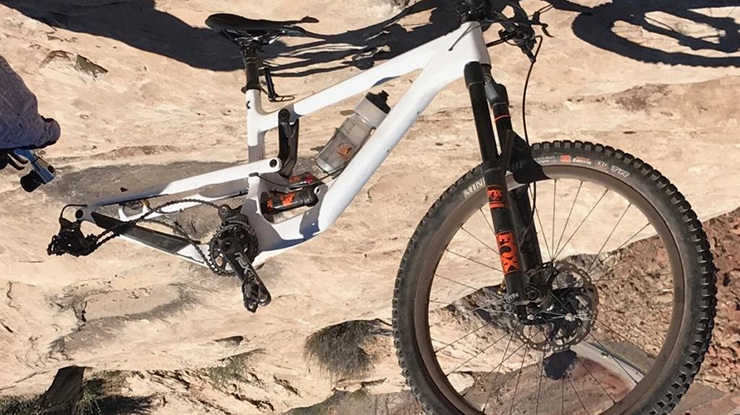 ���գ������Santa Cruz Nomad�¿