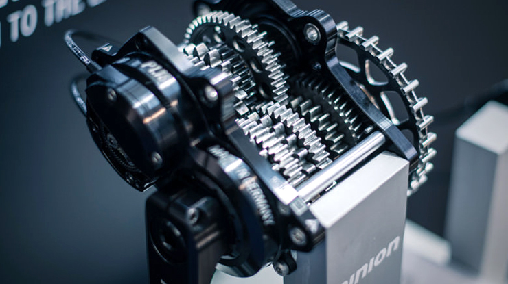 ����������٣�OUT���������Ĵ���������