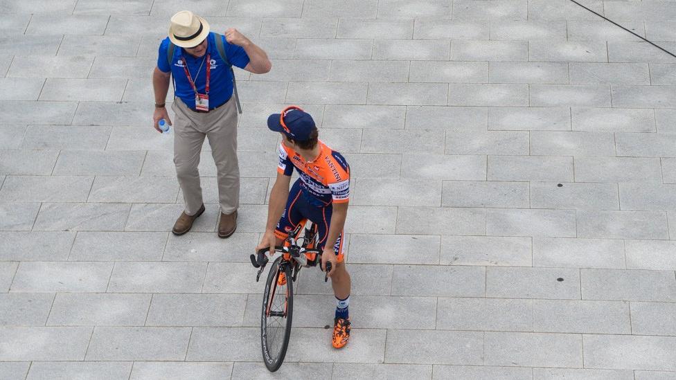 ��Ե�ٽ컷�� ������������ӿ���RCS����