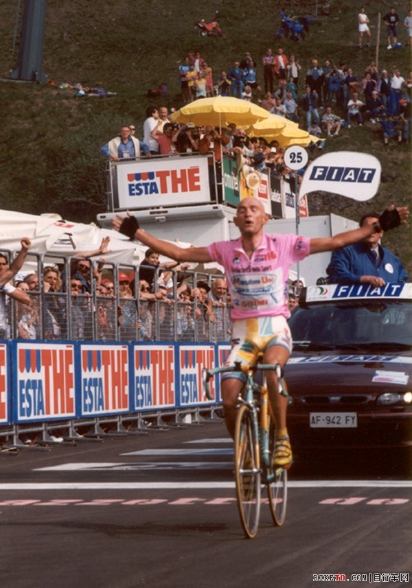1998-giro-Pantani-vince-19.jpg