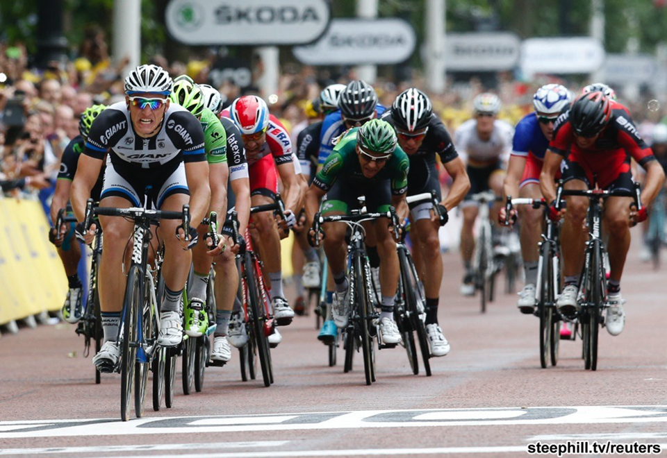 London sprint finish in full flight, but no one could stay on Marcel Kittel's (Giant Shimano) wheel