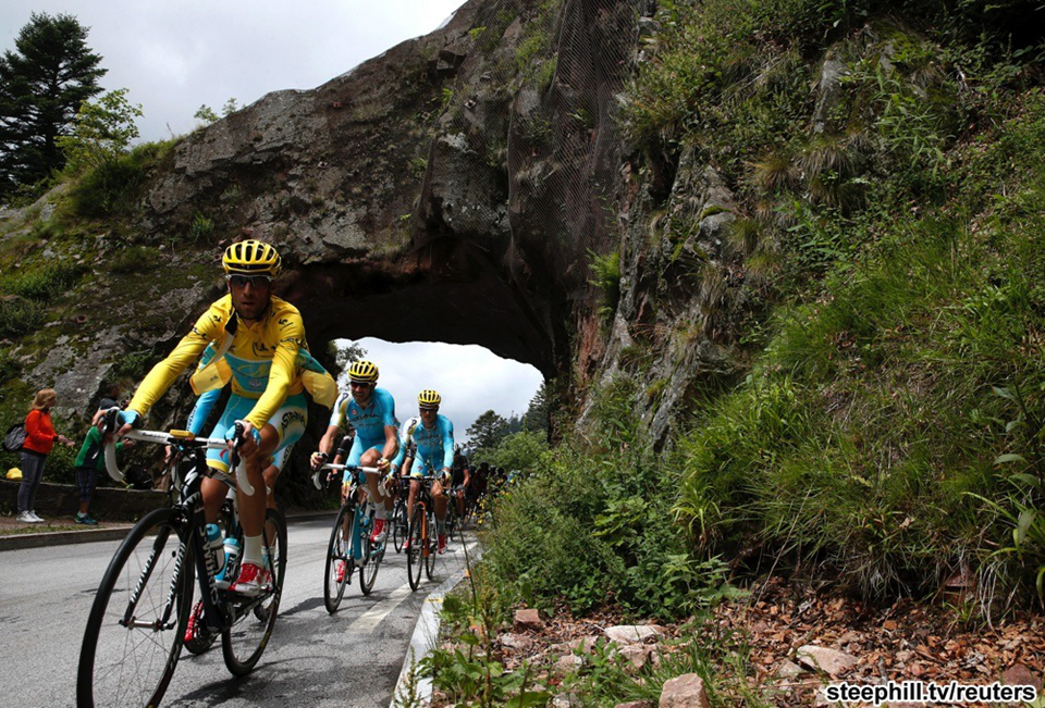 Vincenzo Nibali let the Yellow Jersey go today